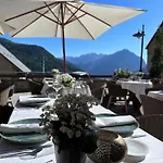 Le V De 4*